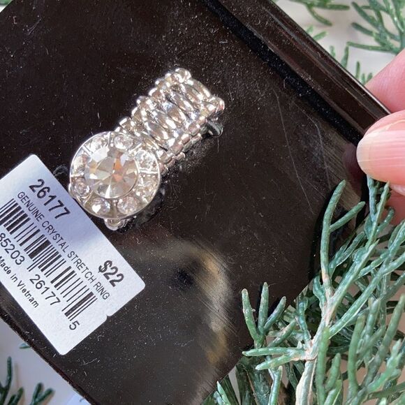 Cookie Lee Bundle Hostess Exclusive Crystal Necklace and Crystal Stretch Ring - Picture 2 of 12